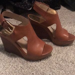Michael kors size 7 wedge